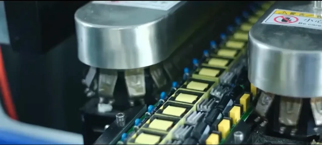 Controlador LED regulable TRIAC, Controladores LED de atenuación TRIAC, Controladores LED TRIAC, Fabricante de controladores LED TRIAC, Fabricante de controladores LED, Controladores LED regulables, Controladores LED de atenuación, Controladores TRIAC, Controladores LED TRIAC de corriente constante, Controlador LED TRIAC de voltaje constante, Controlador LED CV TRIAC , Controladores led CV TRIAC, Controladores led CC TRIAC, Fábrica de controladores LED regulables, Fábrica de controladores LED regulables TRIAC