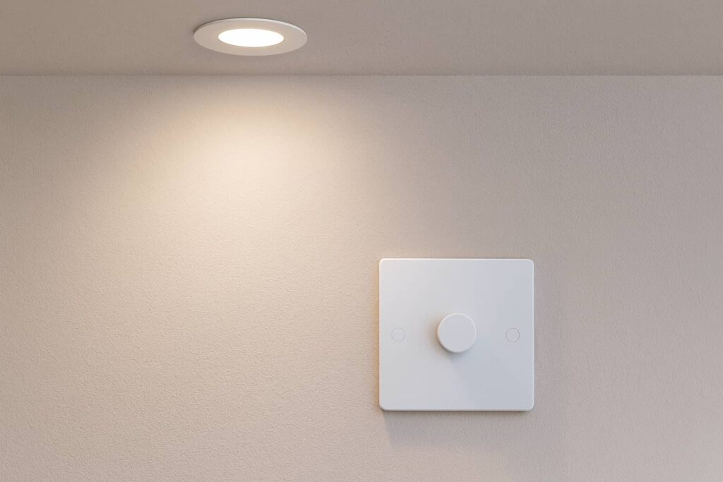 TRIAC Dimmer,Dimmer,TRIAC dimmable LED drivers,LED Dimmer,UK Dimmer