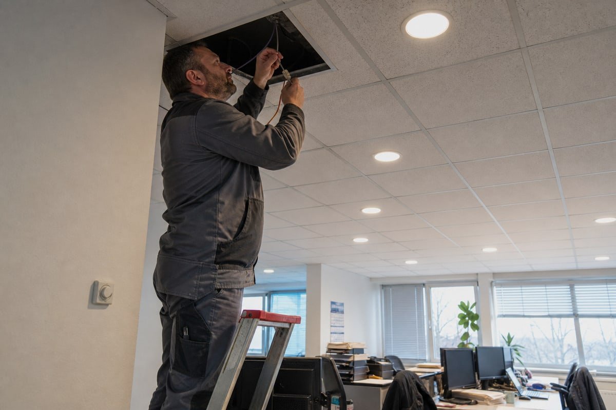 Key criteria for selecting a reliable 0-10V LED driver supplier for source or sink systems (ID#5)